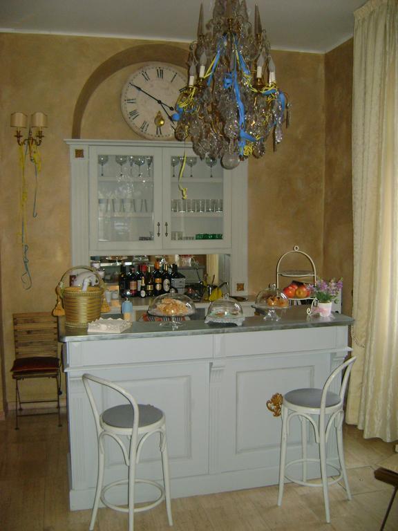 Hotel La Petite Maison فياريجيو المظهر الخارجي الصورة
